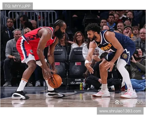 伟来快船与湖人激战正酣NBA赛季焦点对决引发球迷热议